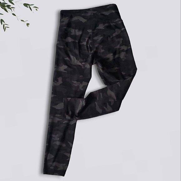 Zobha Camo Leggings- Size M - Picture 7 of 12